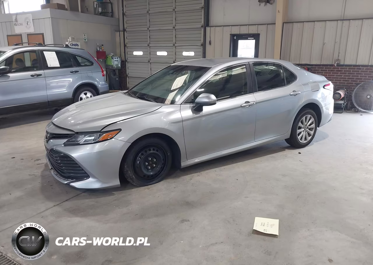 2018 Toyota Camry Le VIN:JTNB11HK4J3013394 - 2