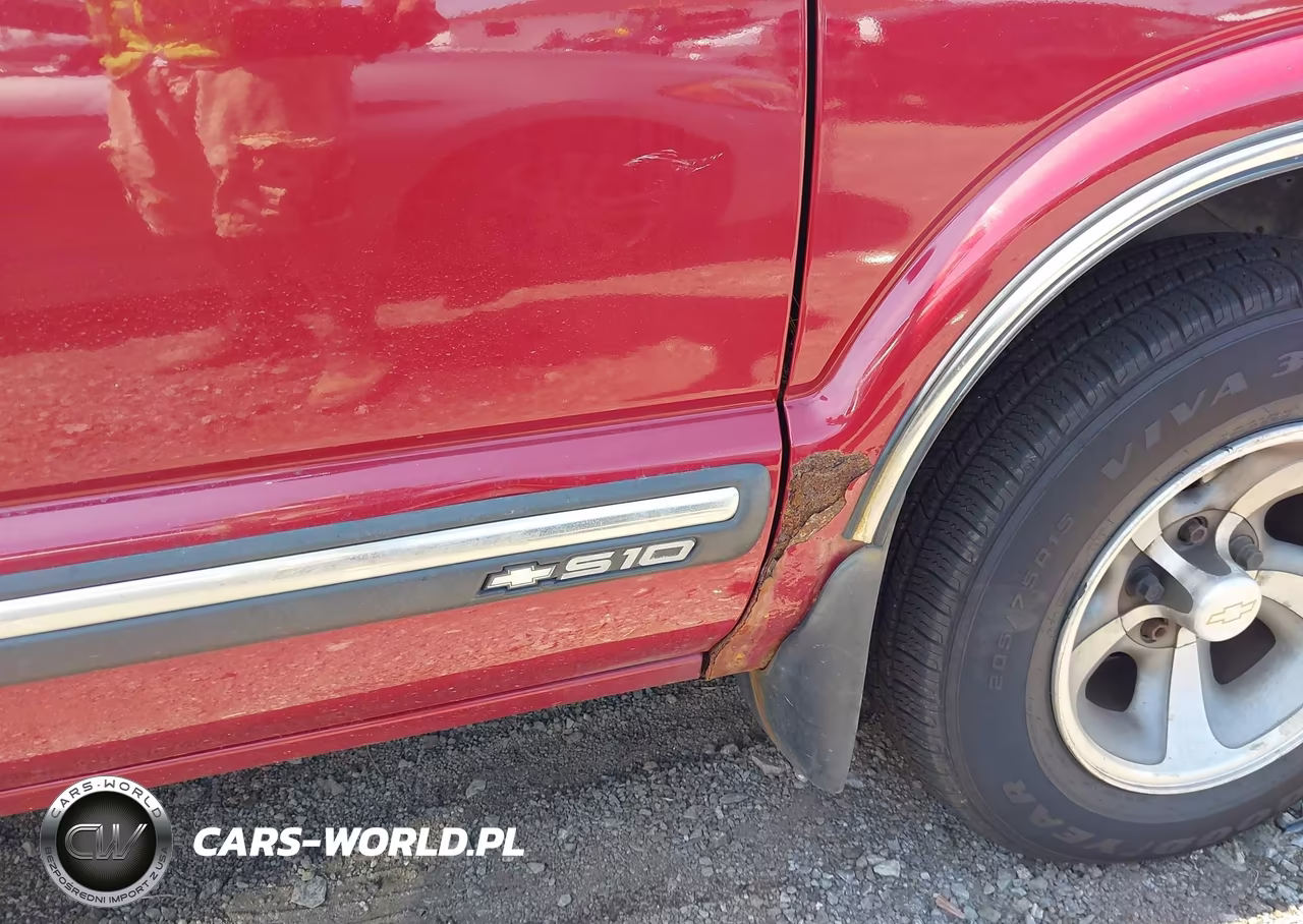 2000 Chevrolet S10 VIN:1GCCS1444YK113640 - 6