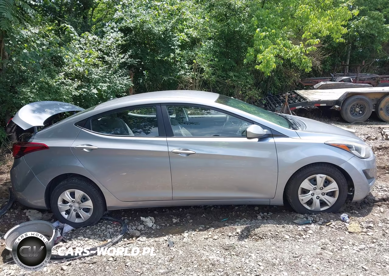 2016 Hyundai Elantra Se VIN:5NPDH4AE7GH738936 - 13