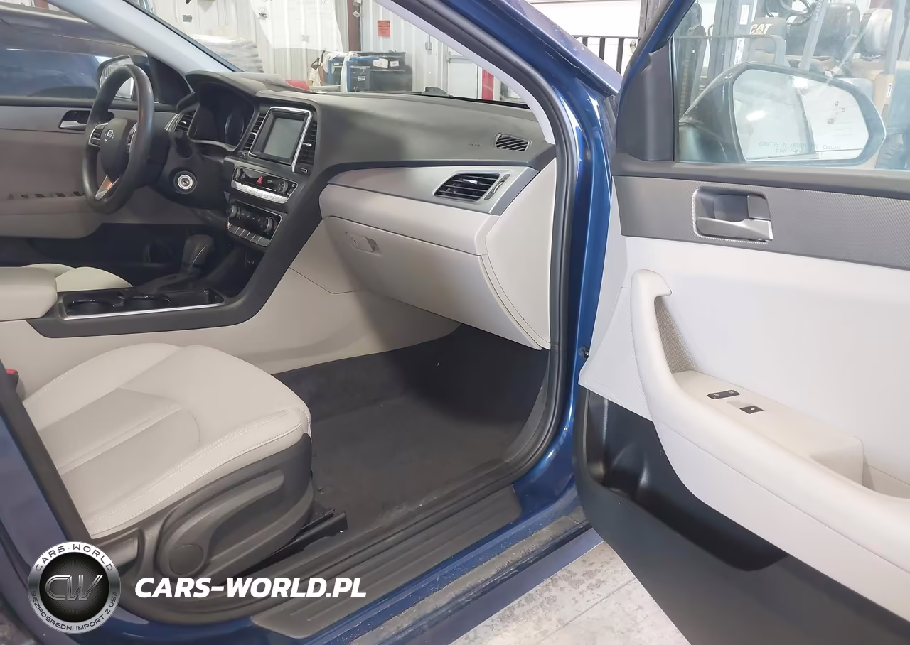 2019 Hyundai Sonata Eco VIN:5NPE24AAXKH801815 - 5