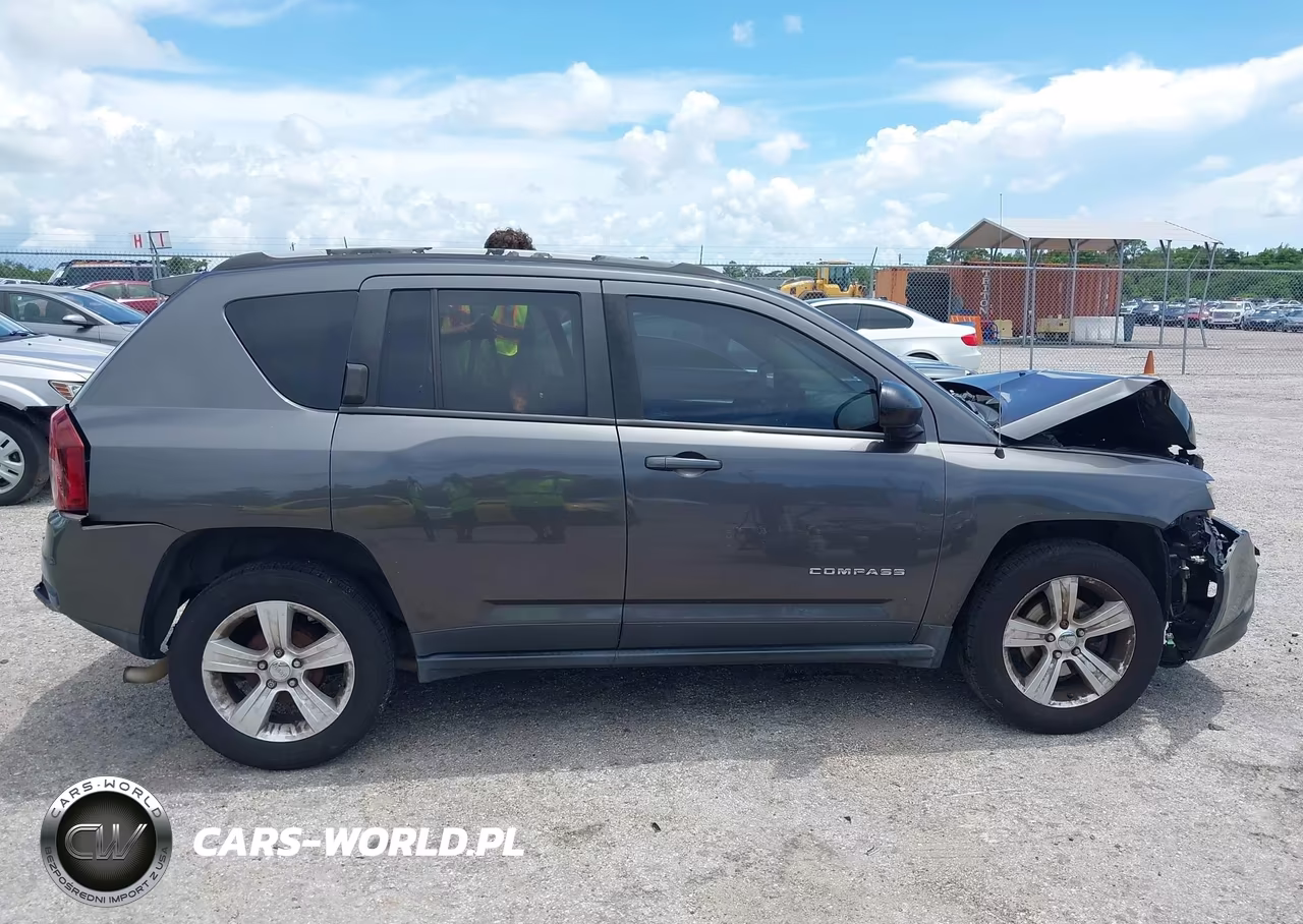 2016 Jeep Compass Sport VIN:1C4NJCBA1GD553740 - 13