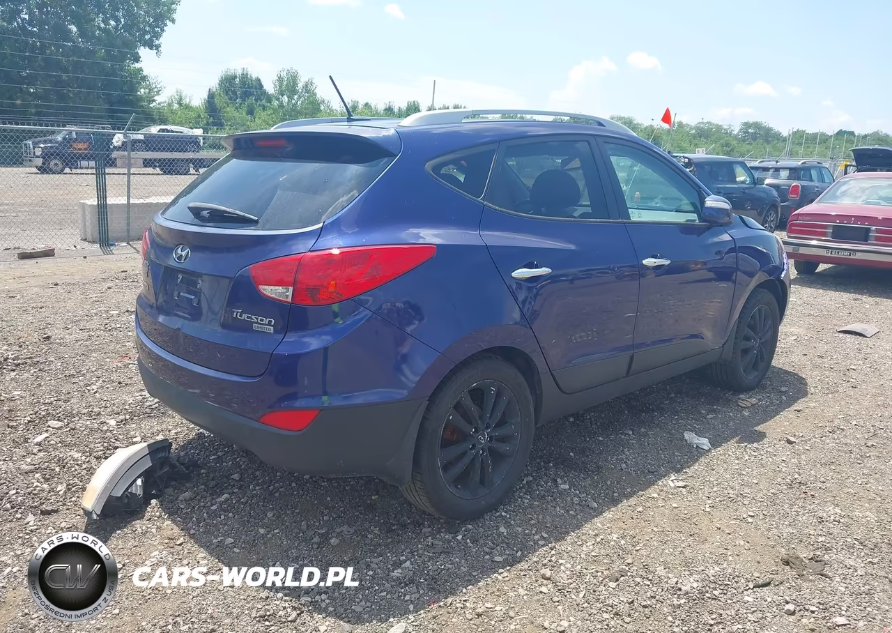 2013 Hyundai Tucson Limited VIN:KM8JU3AC9DU548107 - 4