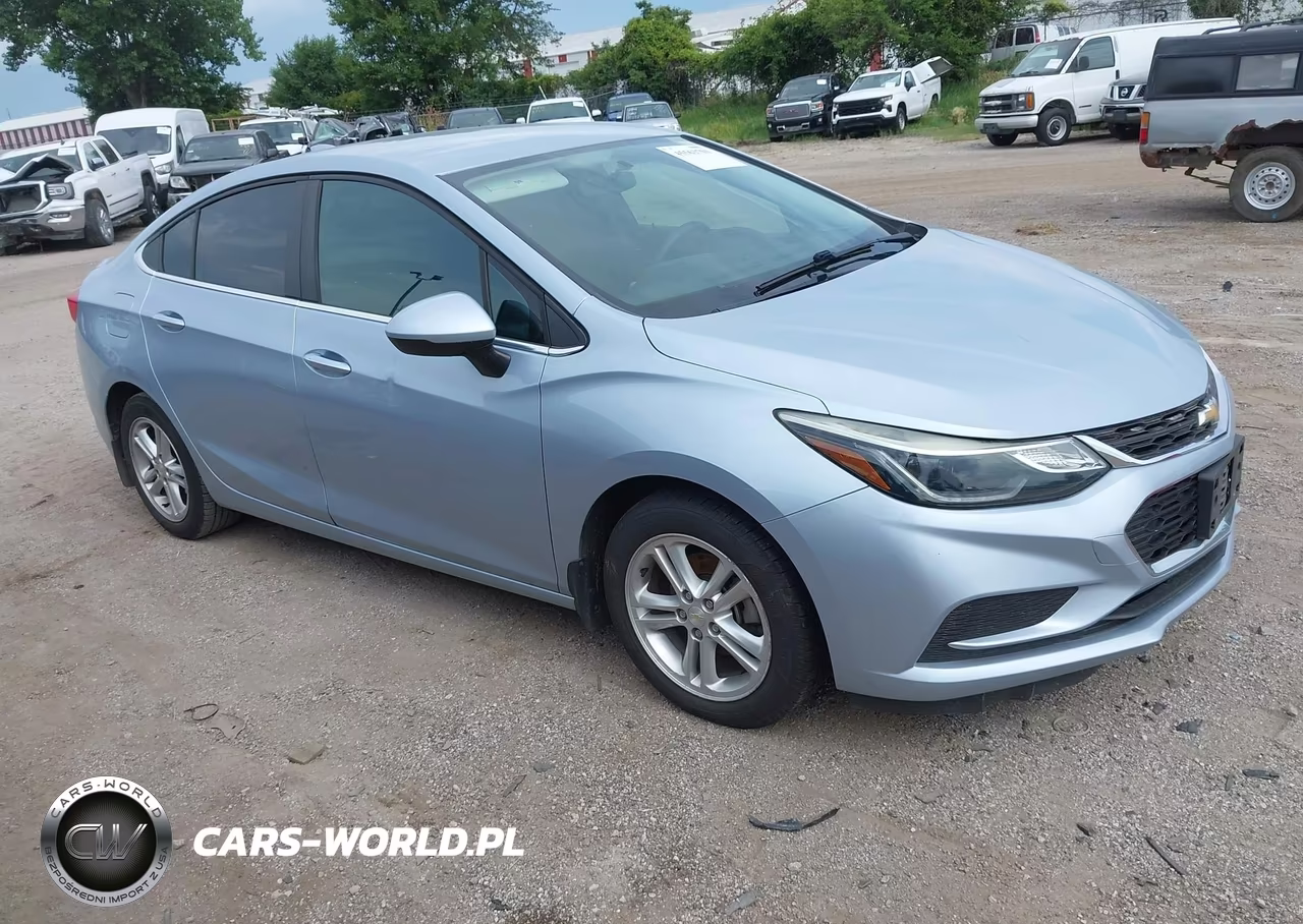 2017 Chevrolet Cruze Lt Manual – zdjęcie 1 z 12