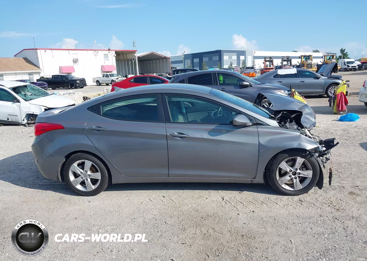 2013 Hyundai Elantra Gls VIN:5NPDH4AE2DH317489 - 12