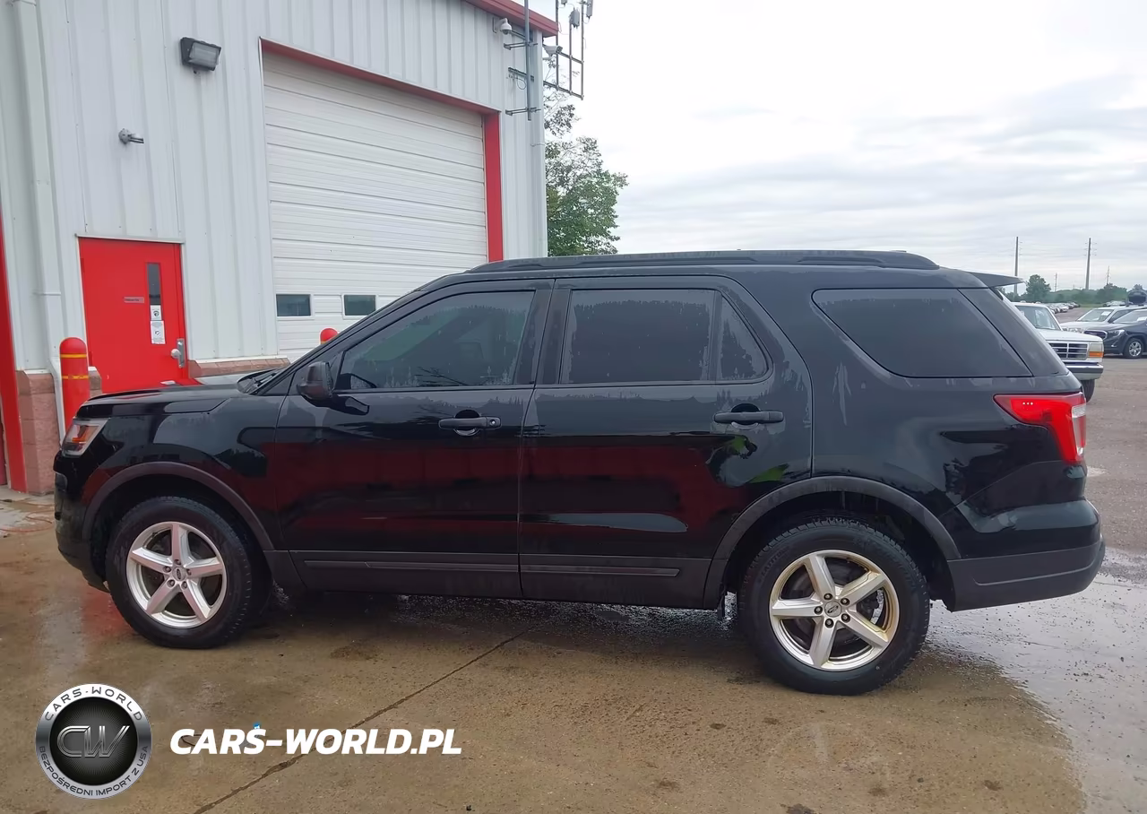 2018 Ford Explorer VIN:1FM5K8BHXJGC45314 - 17