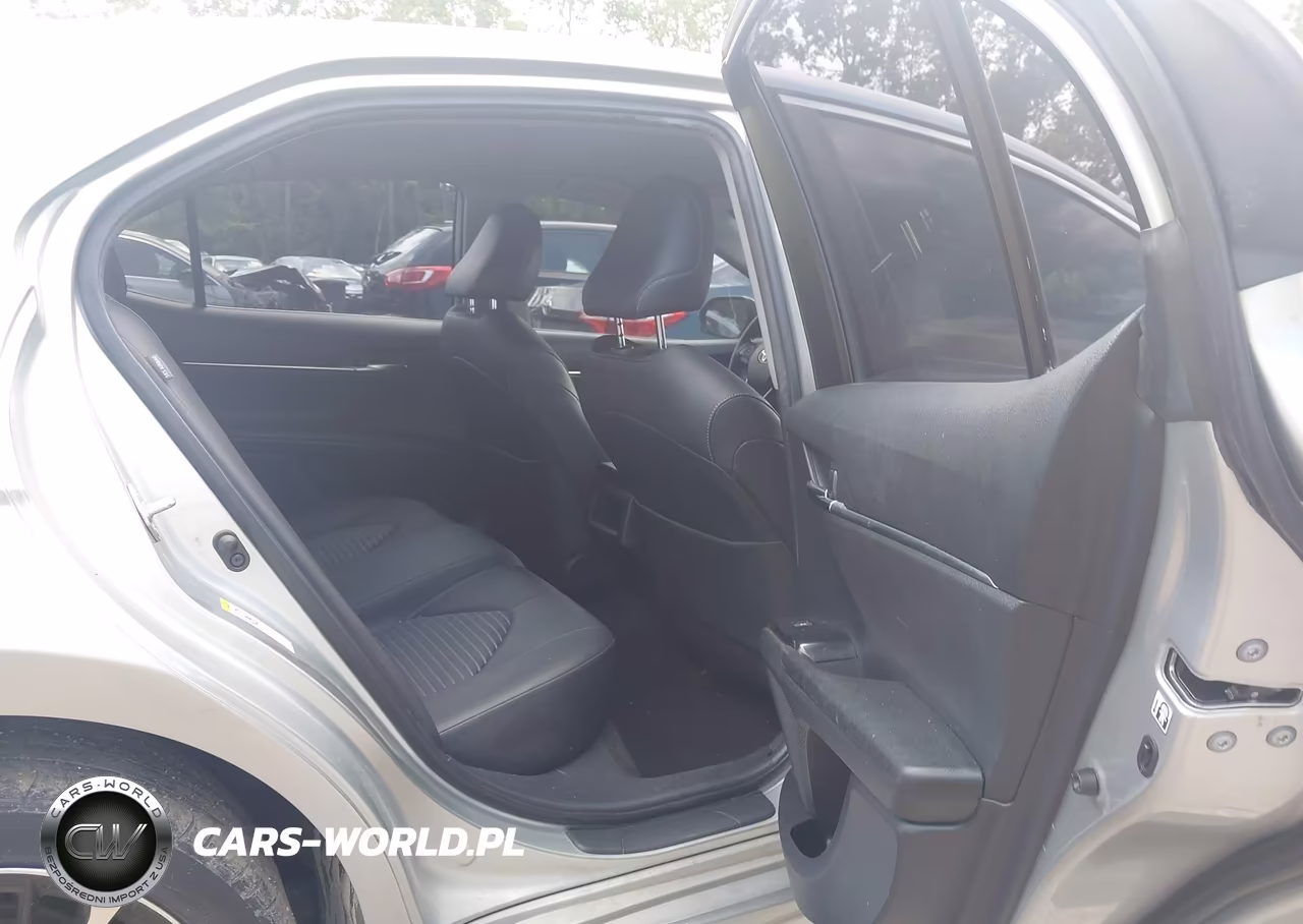2018 Toyota Camry Se VIN:JTNB11HK3J3031871 - 8