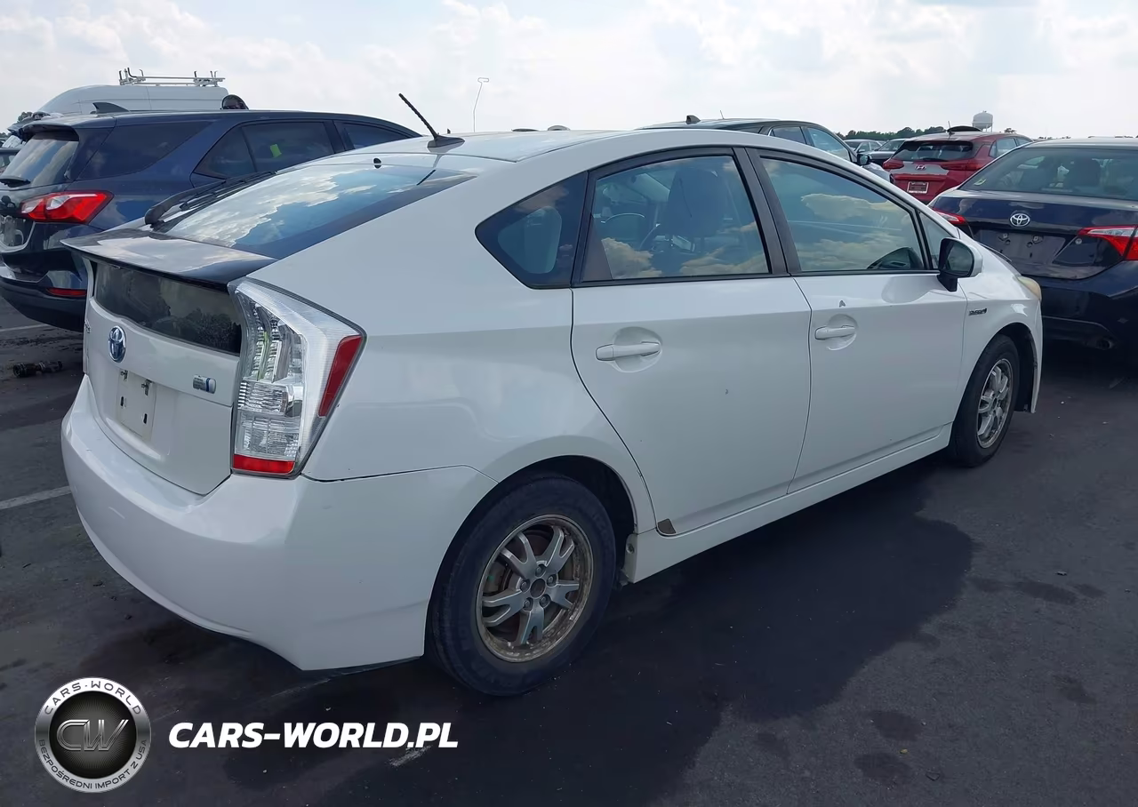 2011 Toyota Prius Two VIN:JTDKN3DUXB5330291 - 4