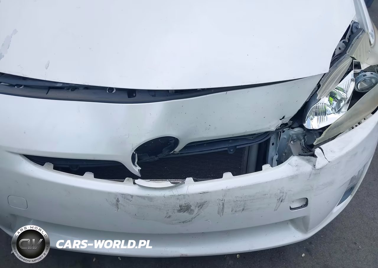 2011 Toyota Prius Two VIN:JTDKN3DUXB5330291 - 6