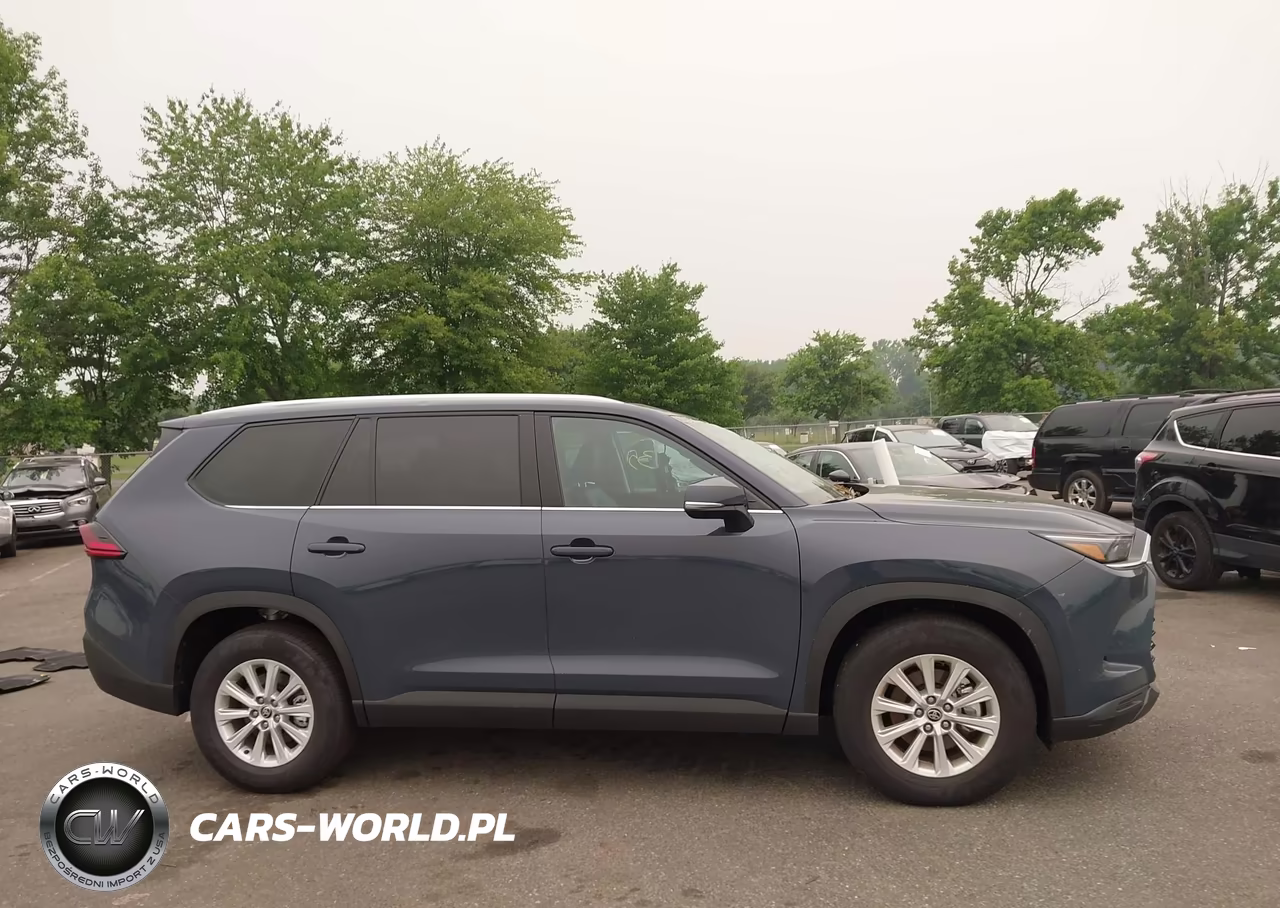 2026 Toyota Grand Highlander Xle VIN:5TDAAAB52TS123820 - 13