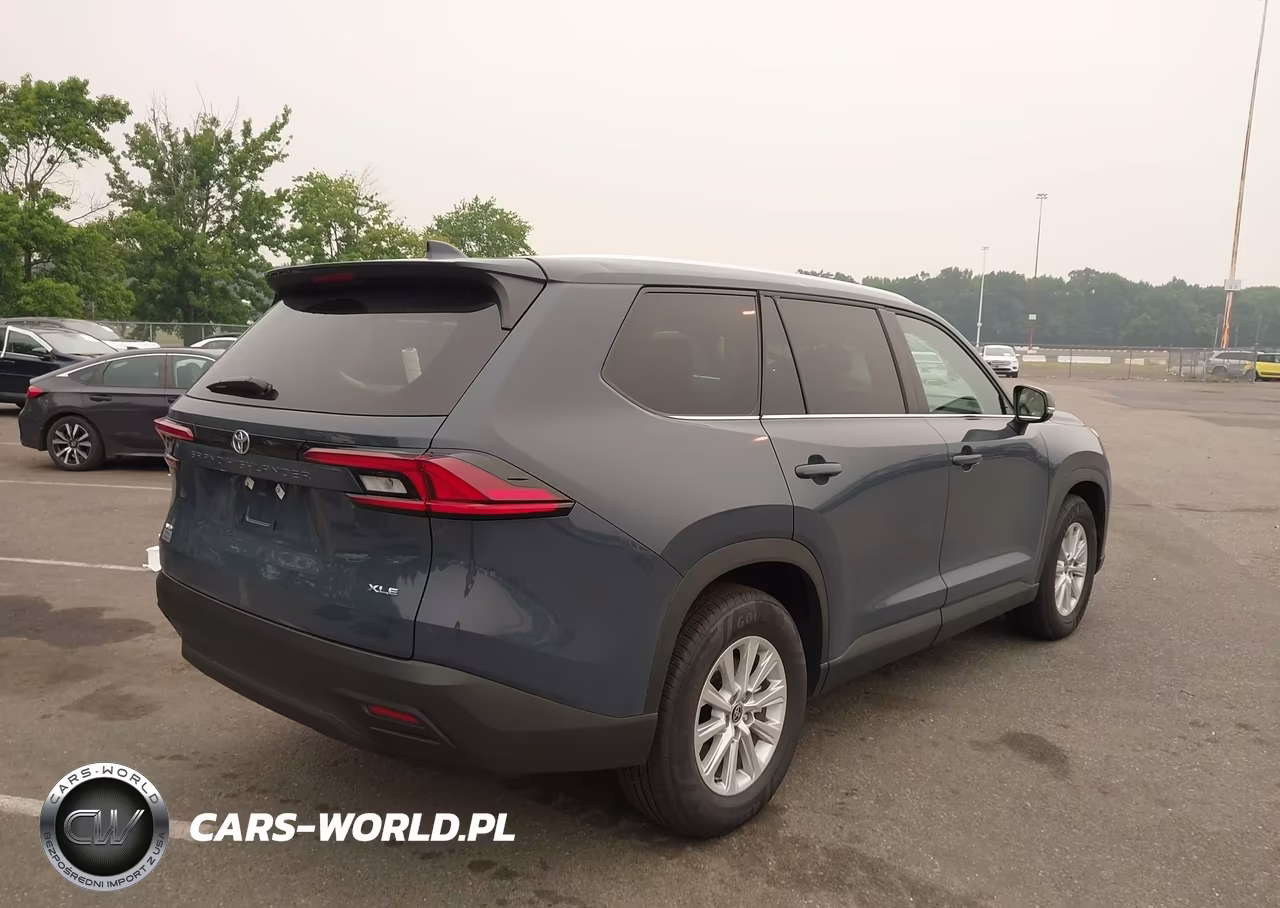 2026 Toyota Grand Highlander Xle VIN:5TDAAAB52TS123820 - 4