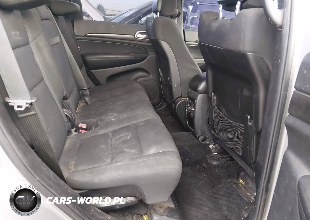 2018 Jeep Grand Cherokee Laredo 4X4 VIN:1C4RJFAG8JC180685 - 8