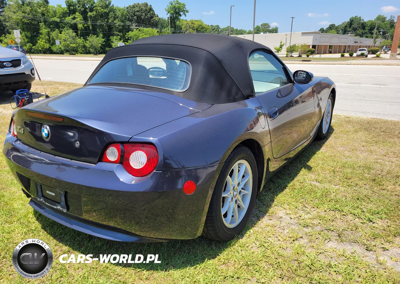 2005 BMW Z4 2.5I VIN:4USBT33535LS56237 - 4