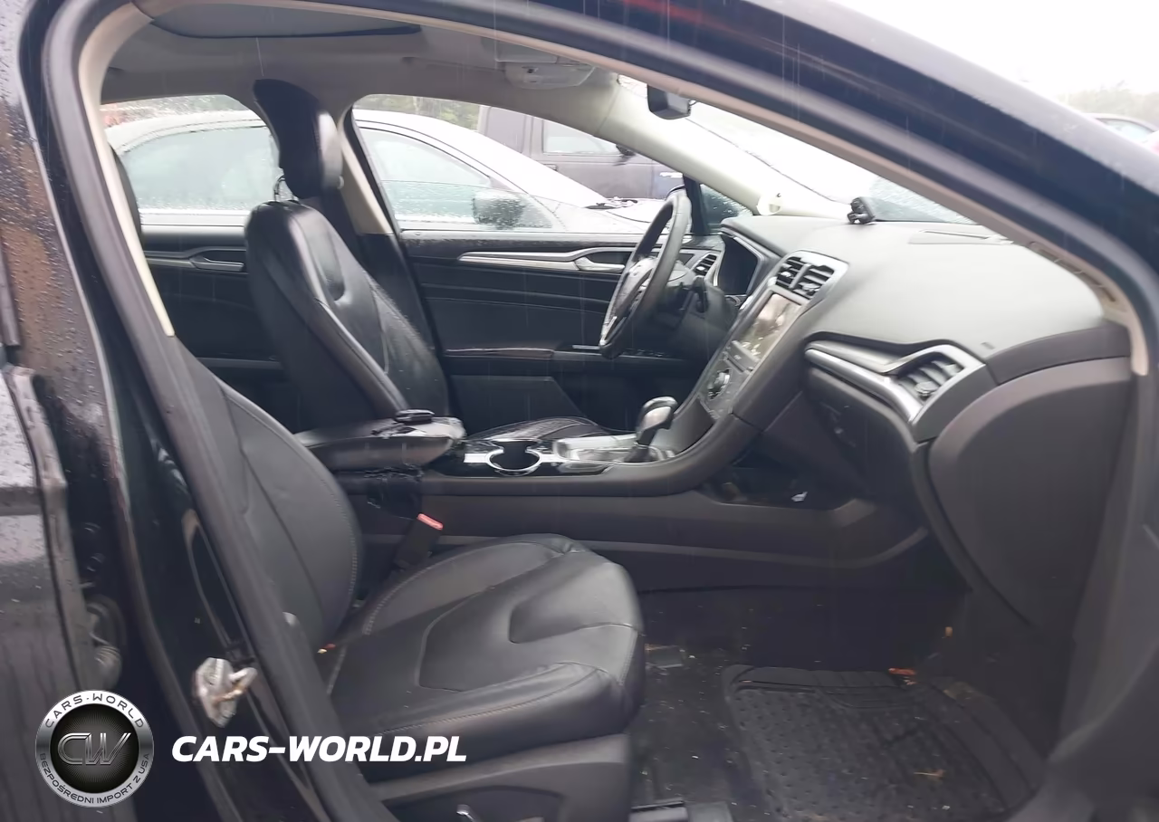 2014 Ford Fusion Titanium VIN:3FA6P0K91ER303075 - 5