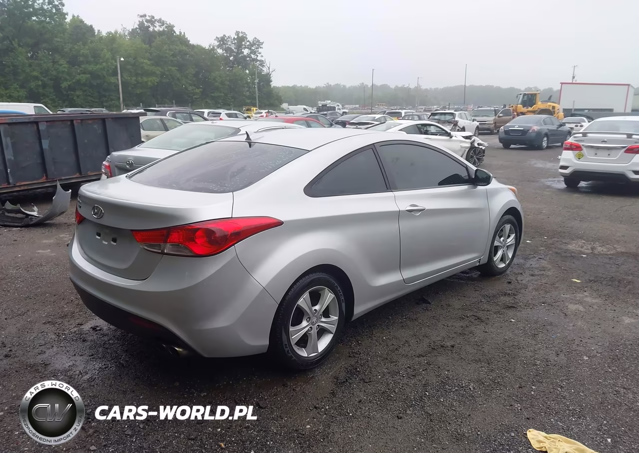 2013 Hyundai Elantra Gs VIN:KMHDH6AE8DU013046 - 4