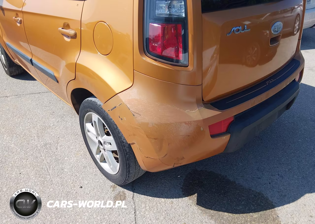 2011 Kia Soul + VIN:KNDJT2A27B7303049 - 6