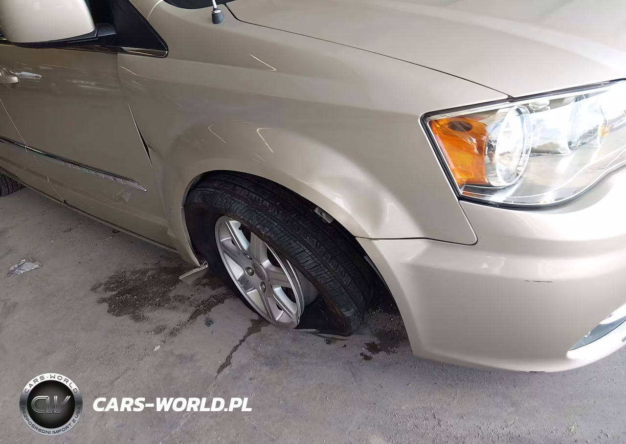 2012 Chrysler Town & Country Touring VIN:2C4RC1BG8CR281991 - 6