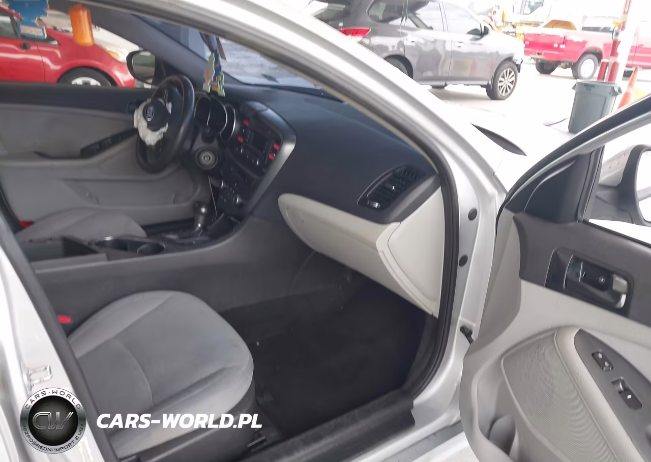 2015 Kia Optima Lx VIN:5XXGM4A79FG385622 - 5