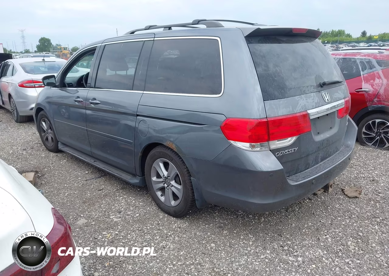 2010 Honda Odyssey Touring VIN:5FNRL3H91AB044773 - 3