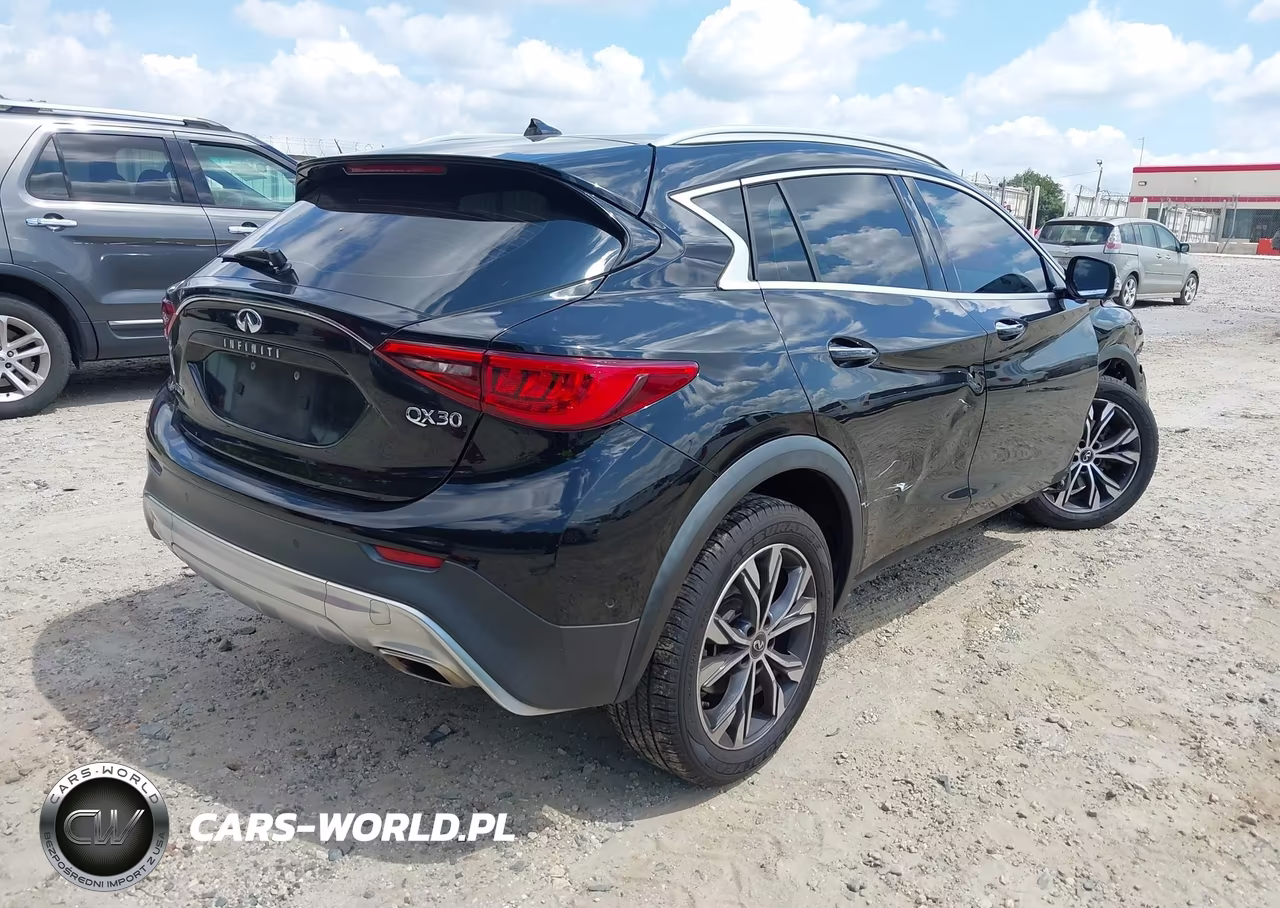 2017 Infiniti Qx30 Premium VIN:SJKCH5CRXHA026265 - 4