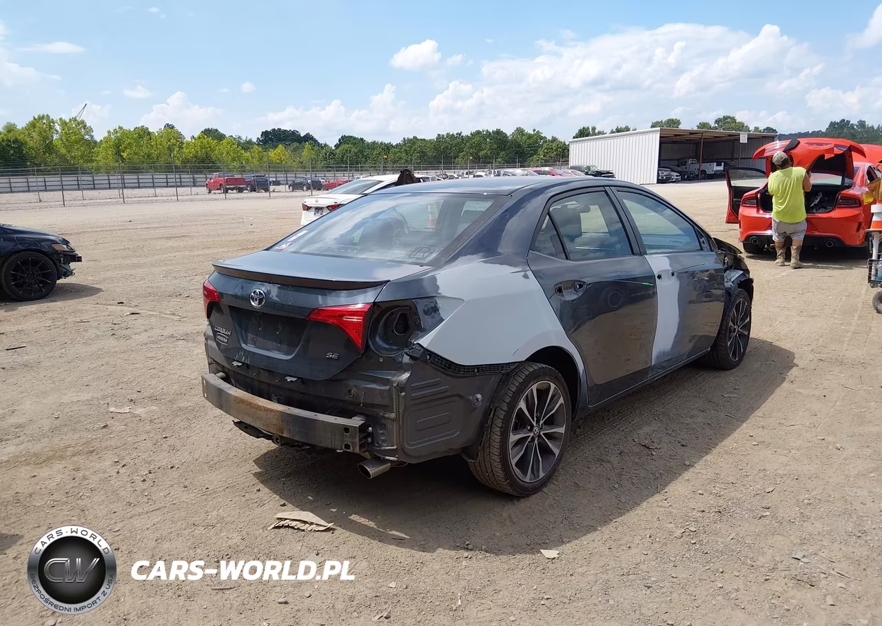 2017 Toyota Corolla Se VIN:2T1BURHE8HC897667 - 4