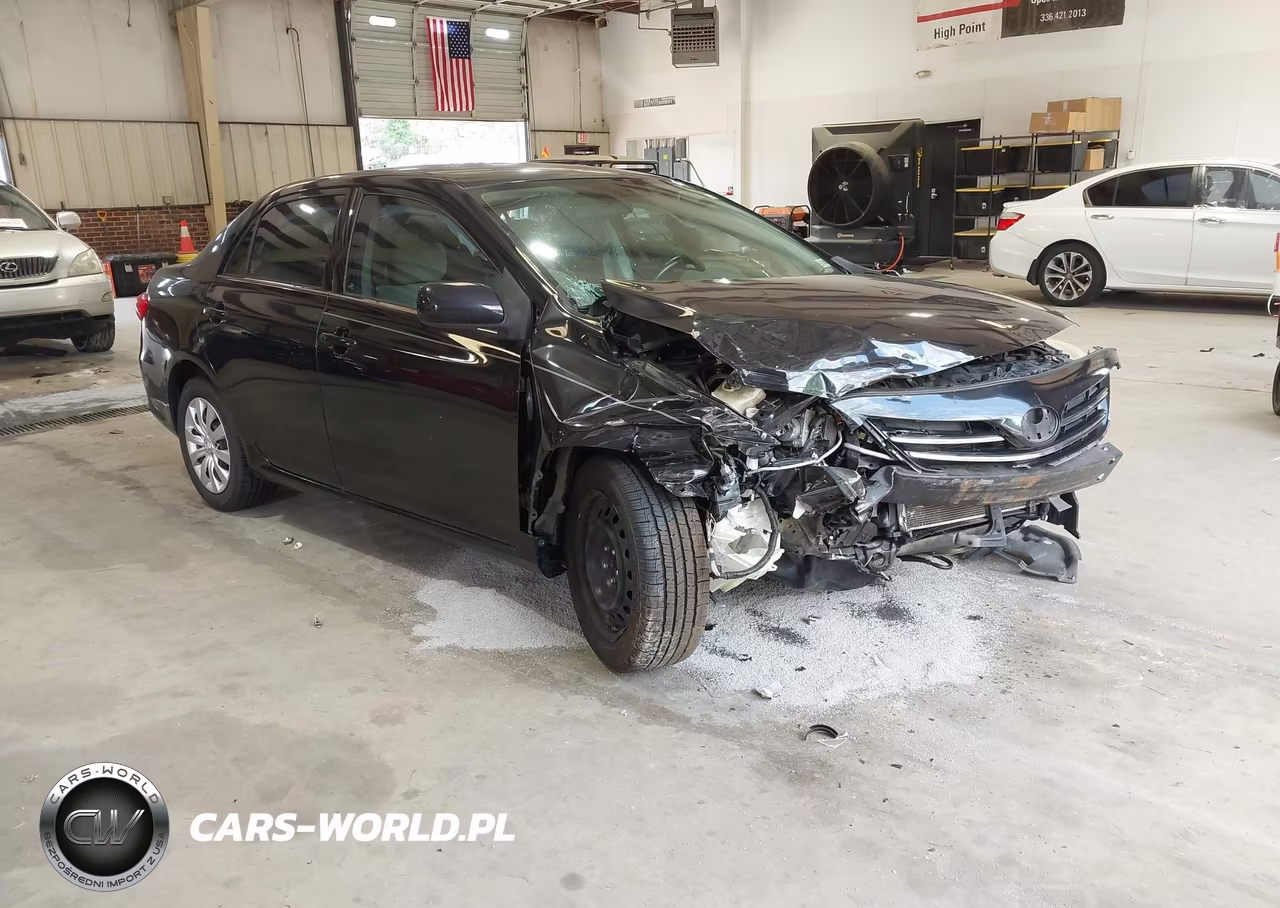 2013 Toyota Corolla Le – zdjęcie 1 z 17