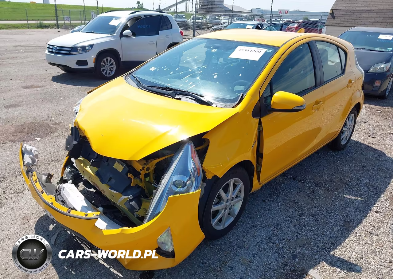 2015 Toyota Prius C Three VIN:JTDKDTB36F1087444 - 2