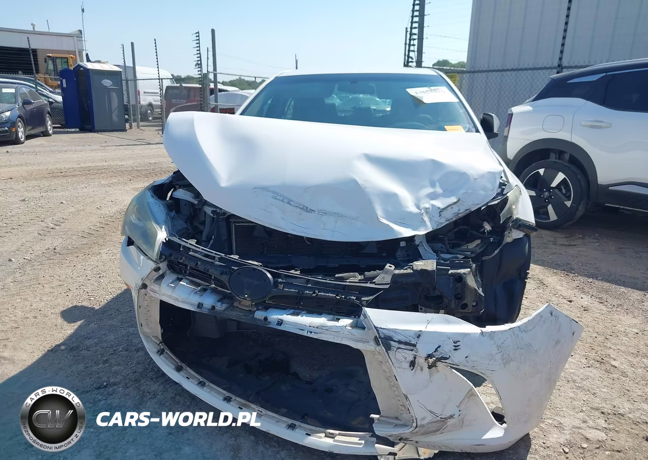 2016 Toyota Camry Le VIN:4T1BF1FK5GU208525 - 12