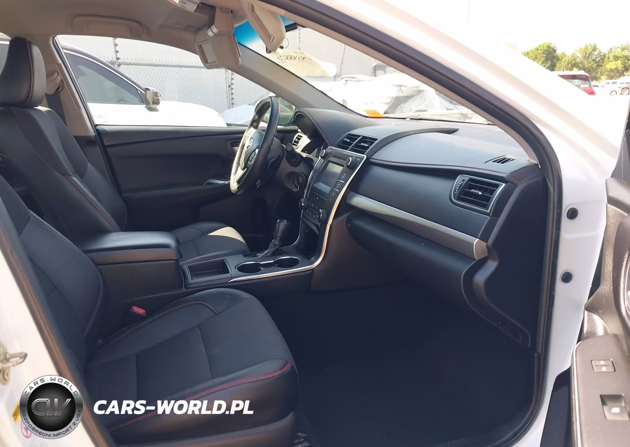 2016 Toyota Camry Le VIN:4T1BF1FK5GU208525 - 5