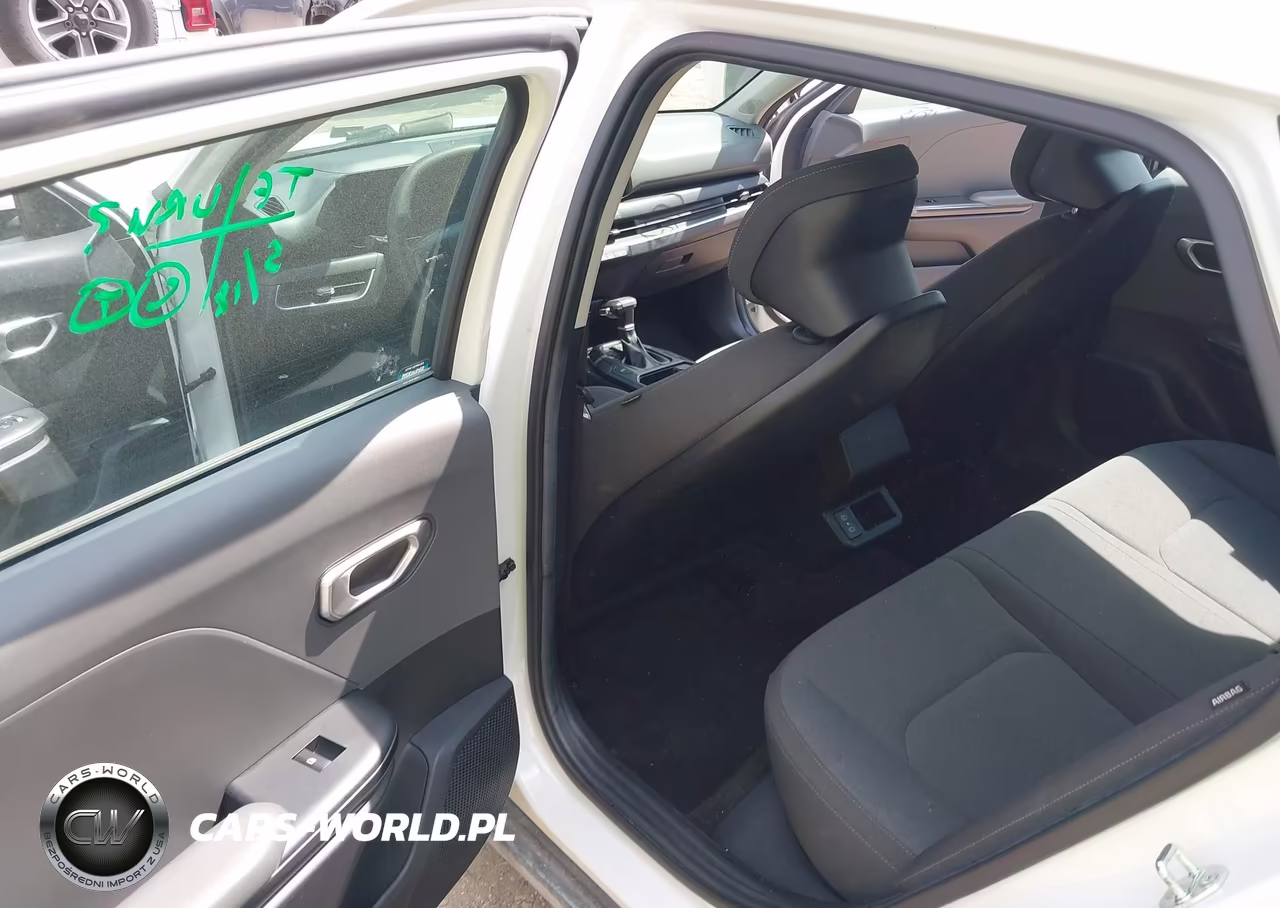 2025 Kia K4 Lxs VIN:3KPFT4DE4SE038422 - 8