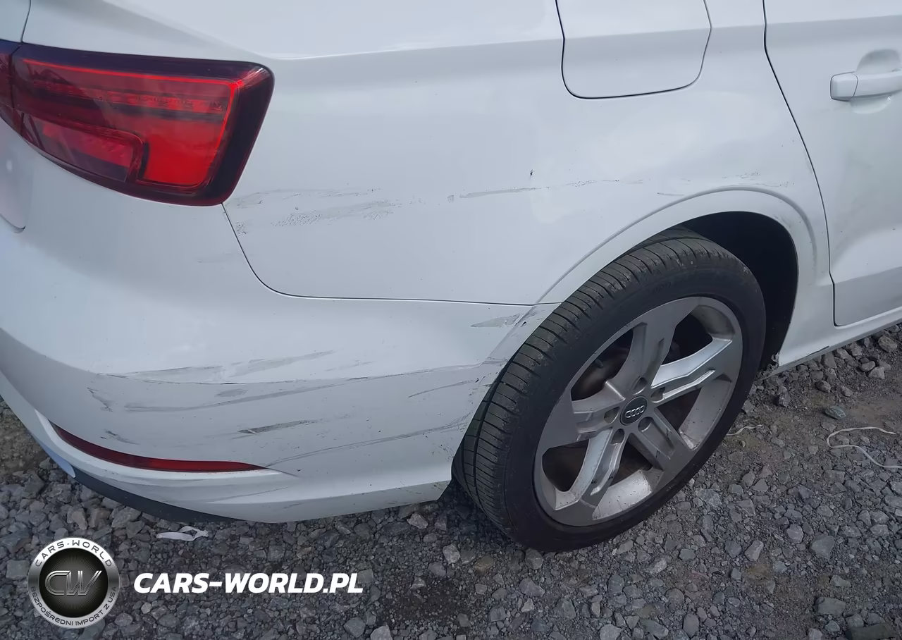 2018 Audi A3 2.0T Premium-2.0T Tech Premium VIN:WAUAUHFF8J1072253 - 6