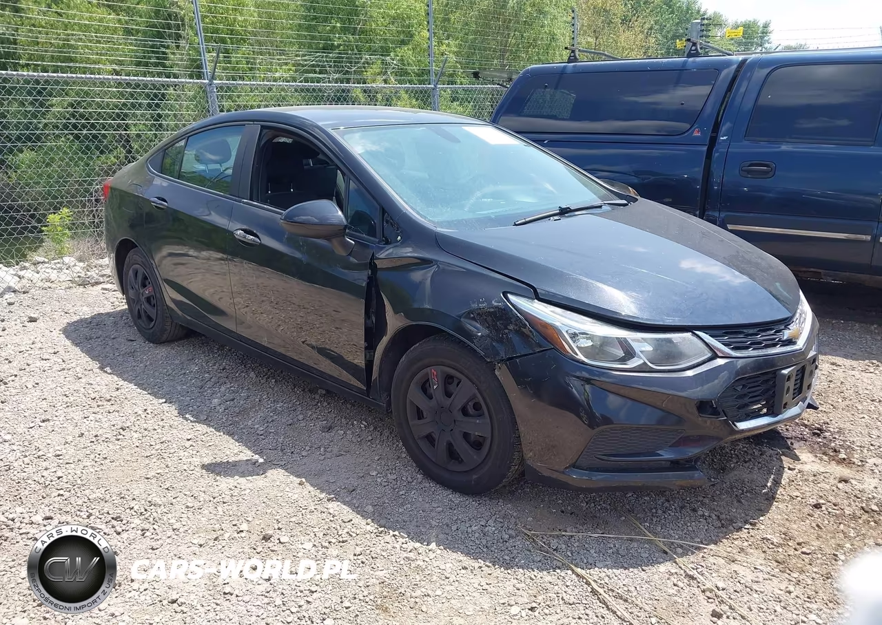 2017 Chevrolet Cruze Ls Auto – zdjęcie 1 z 13