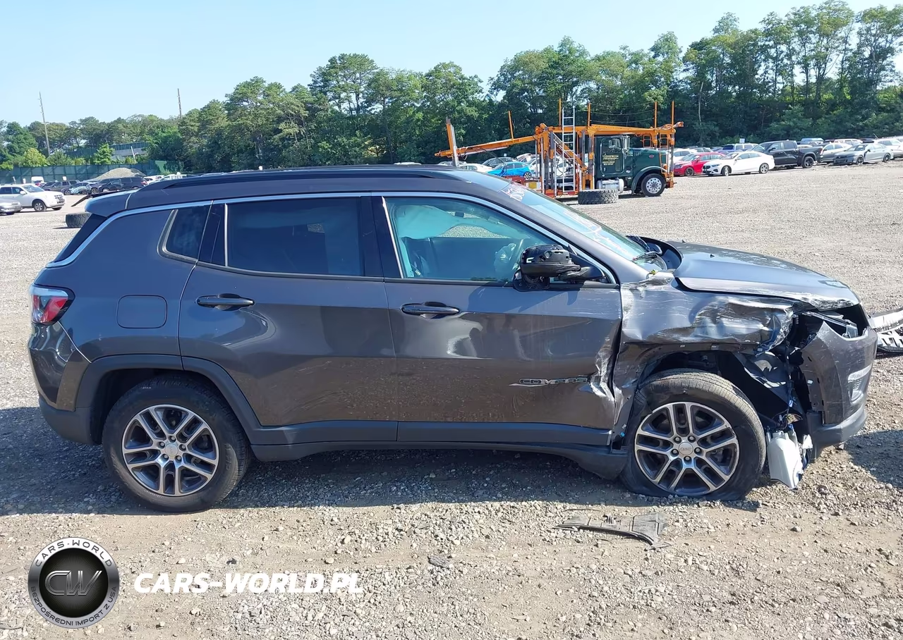 2018 Jeep Compass Latitude 4X4 VIN:3C4NJDBB1JT255690 - 13