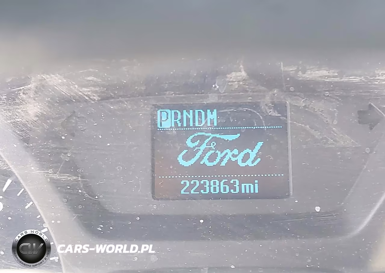 2016 Ford Transit-250 VIN:1FTYR1ZM4GKB05062 - 15