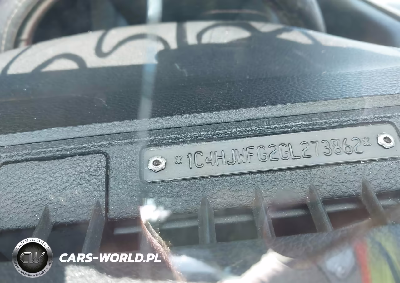 2016 Jeep Wrangler Unlimited Rubicon Hard Rock VIN:1C4HJWFG2GL273862 - 17