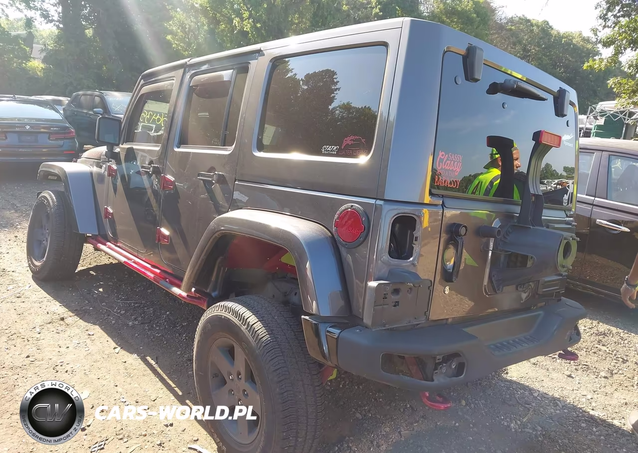 2016 Jeep Wrangler Unlimited Rubicon Hard Rock VIN:1C4HJWFG2GL273862 - 3