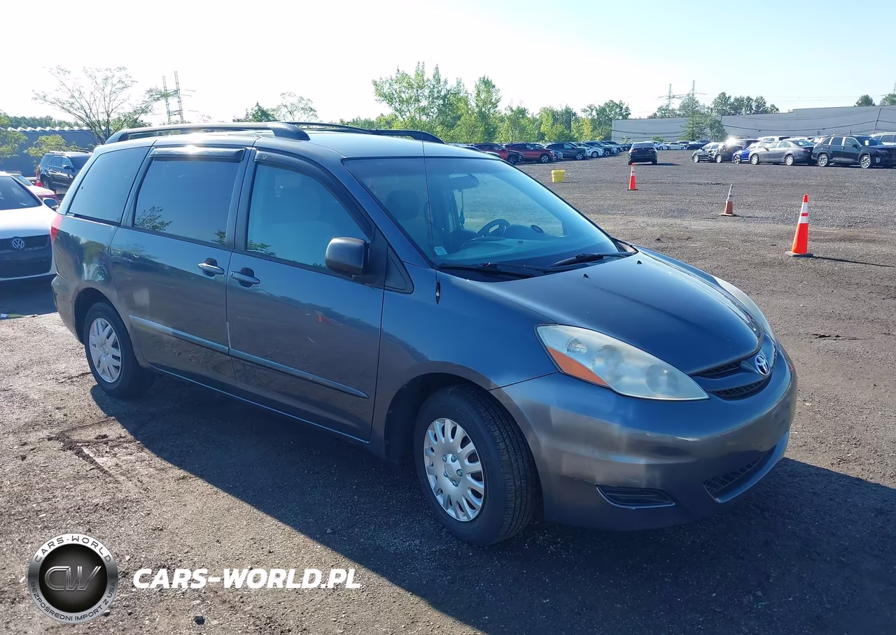 2007 Toyota Sienna Le – zdjęcie 1 z 11