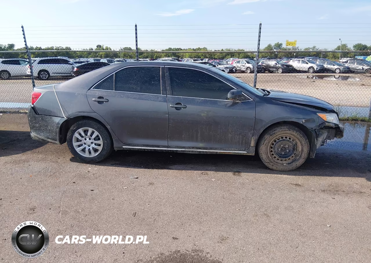 2014 Toyota Camry Le VIN:4T4BF1FK9ER387929 - 13