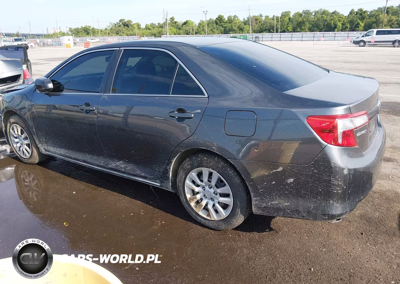 2014 Toyota Camry Le VIN:4T4BF1FK9ER387929 - 14