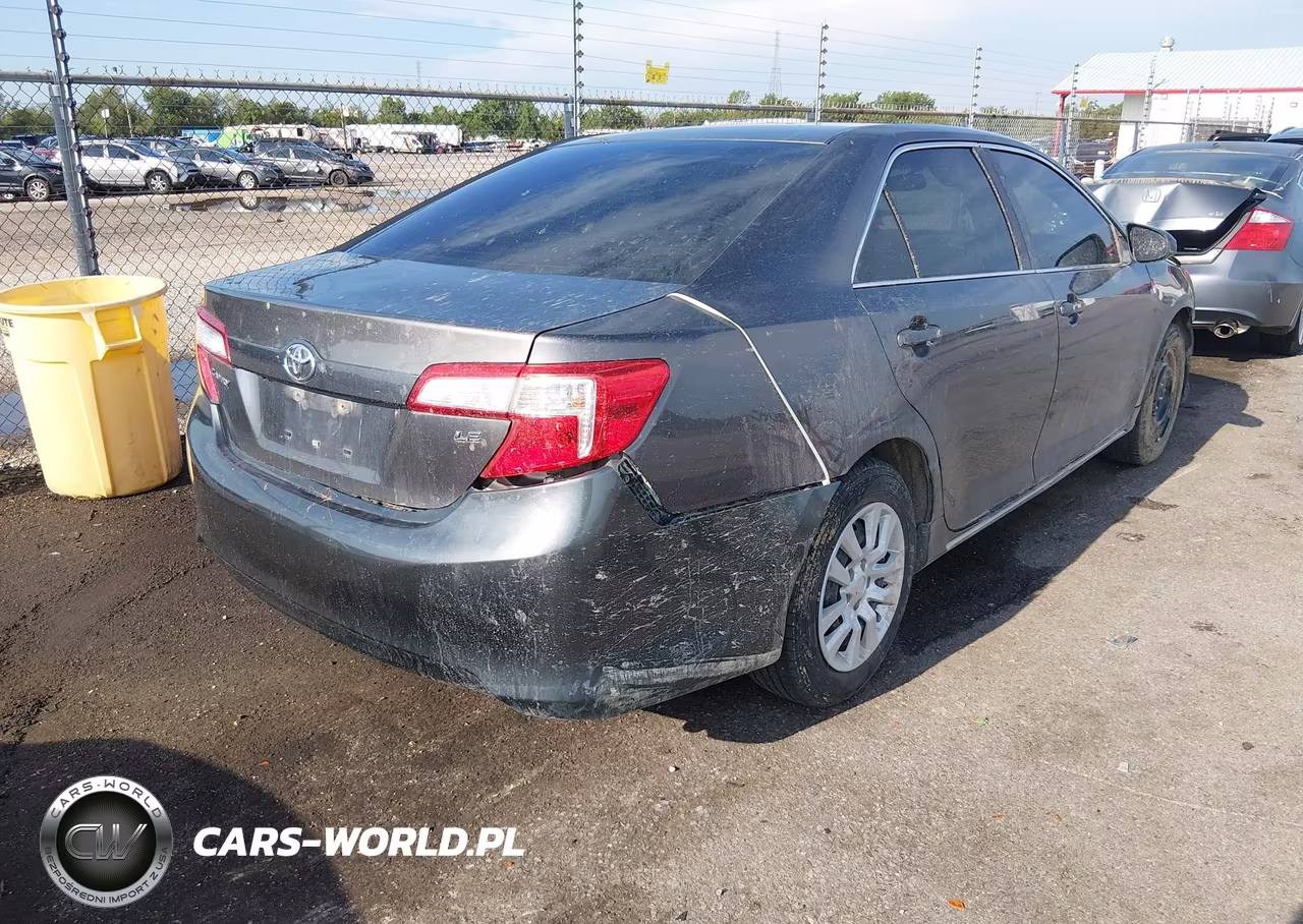 2014 Toyota Camry Le VIN:4T4BF1FK9ER387929 - 4