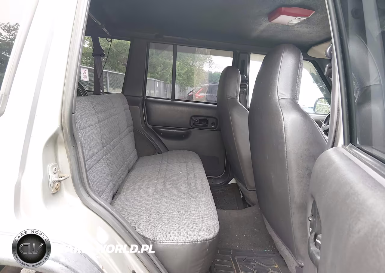 2000 Jeep Cherokee Sport VIN:1J4FF48S3YL153305 - 8