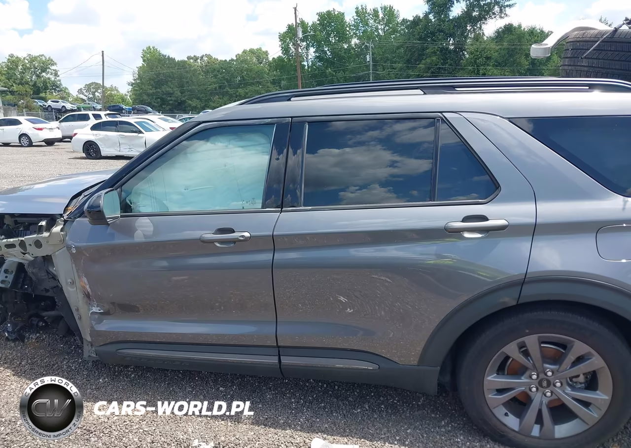 2022 Ford Explorer Xlt VIN:1FMSK8DH1NGA69565 - 14