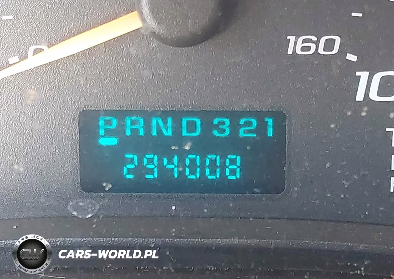 2005 Chevrolet Express VIN:1GCGG25V251201832 - 15