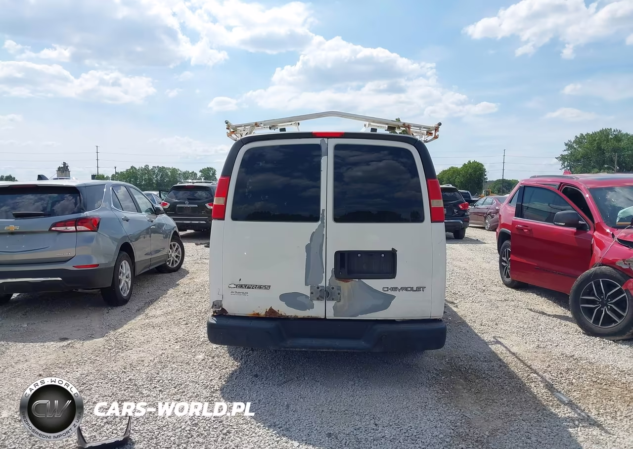 2005 Chevrolet Express VIN:1GCGG25V251201832 - 16