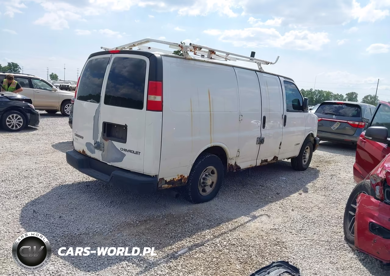 2005 Chevrolet Express VIN:1GCGG25V251201832 - 4