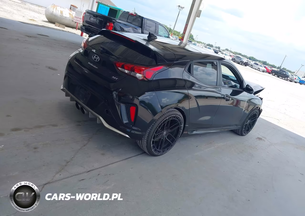2020 Hyundai Veloster Turbo VIN:KMHTH6AB4LU023959 - 4
