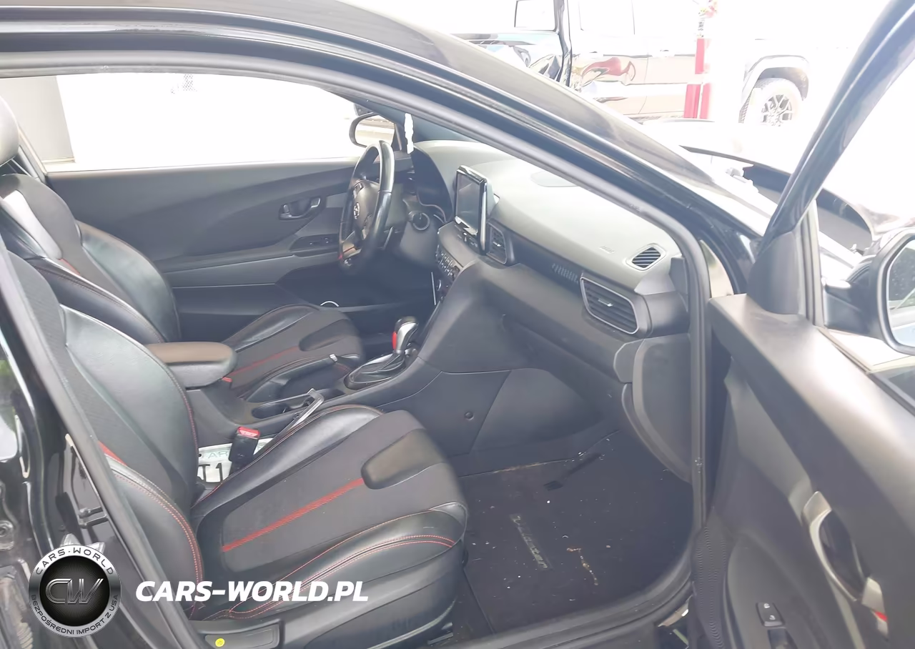 2020 Hyundai Veloster Turbo VIN:KMHTH6AB4LU023959 - 5