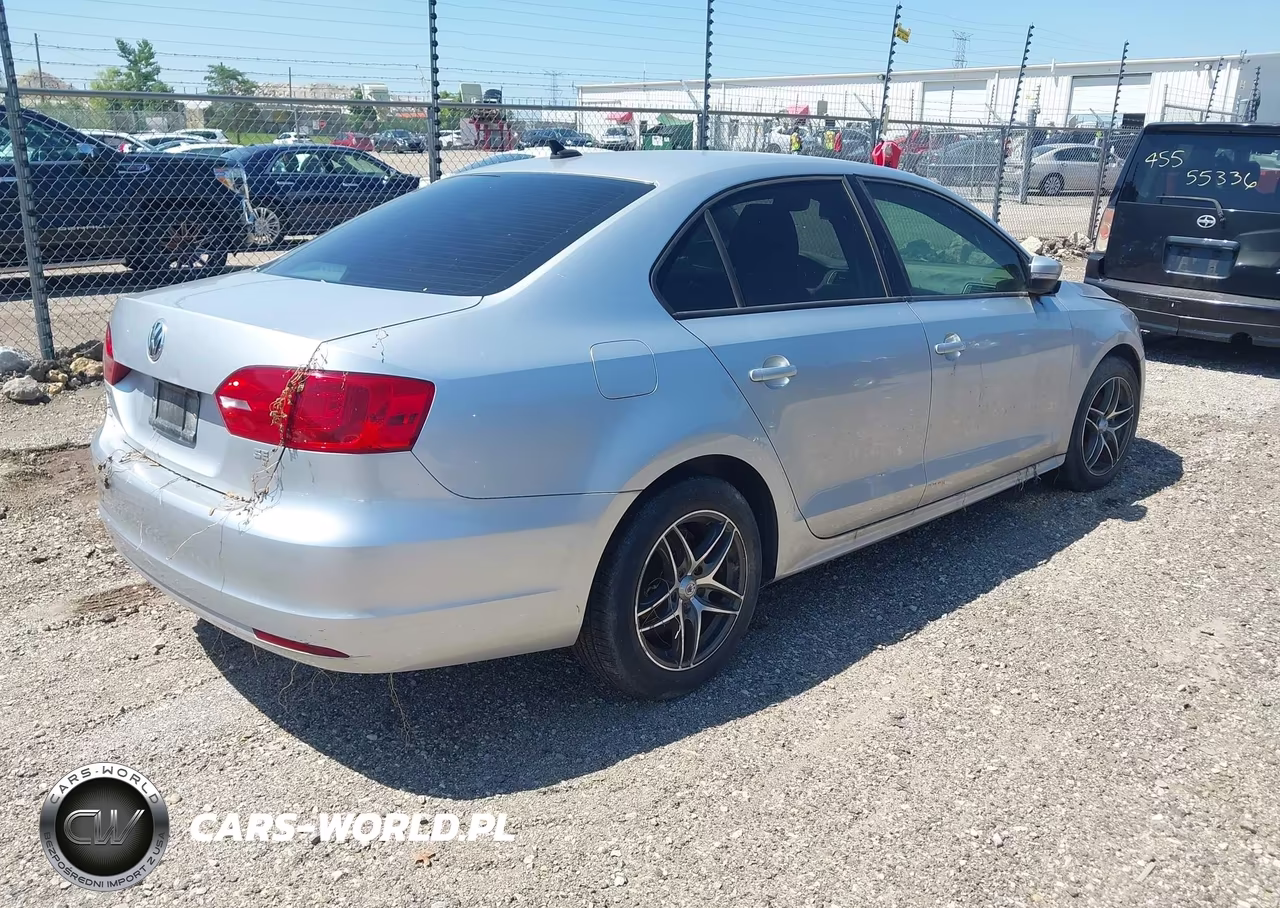 2014 Volkswagen Jetta 1.8T Se VIN:3VWD17AJ3EM268962 - 4