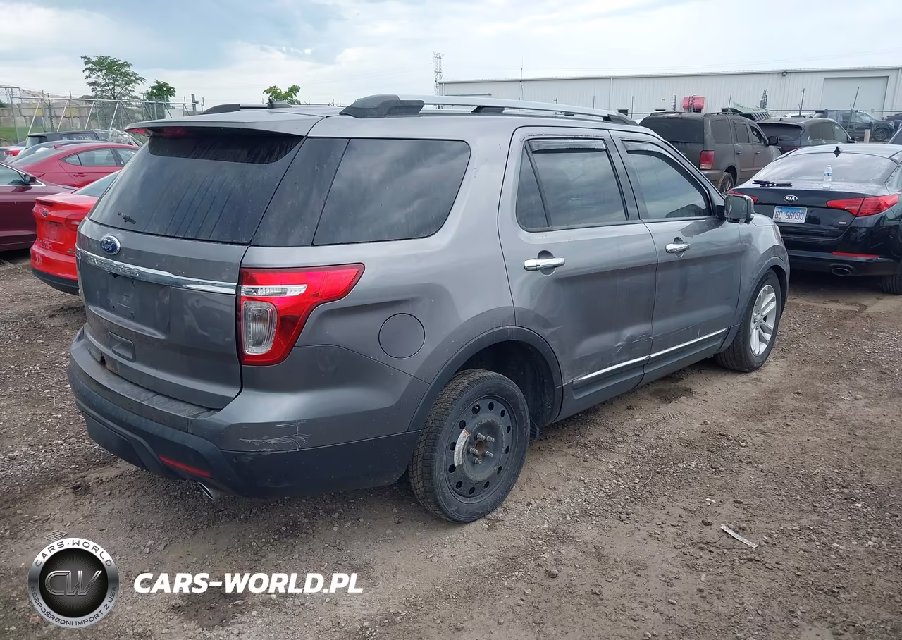 2012 Ford Explorer Xlt VIN:1FMHK7D87CGA89322 - 4