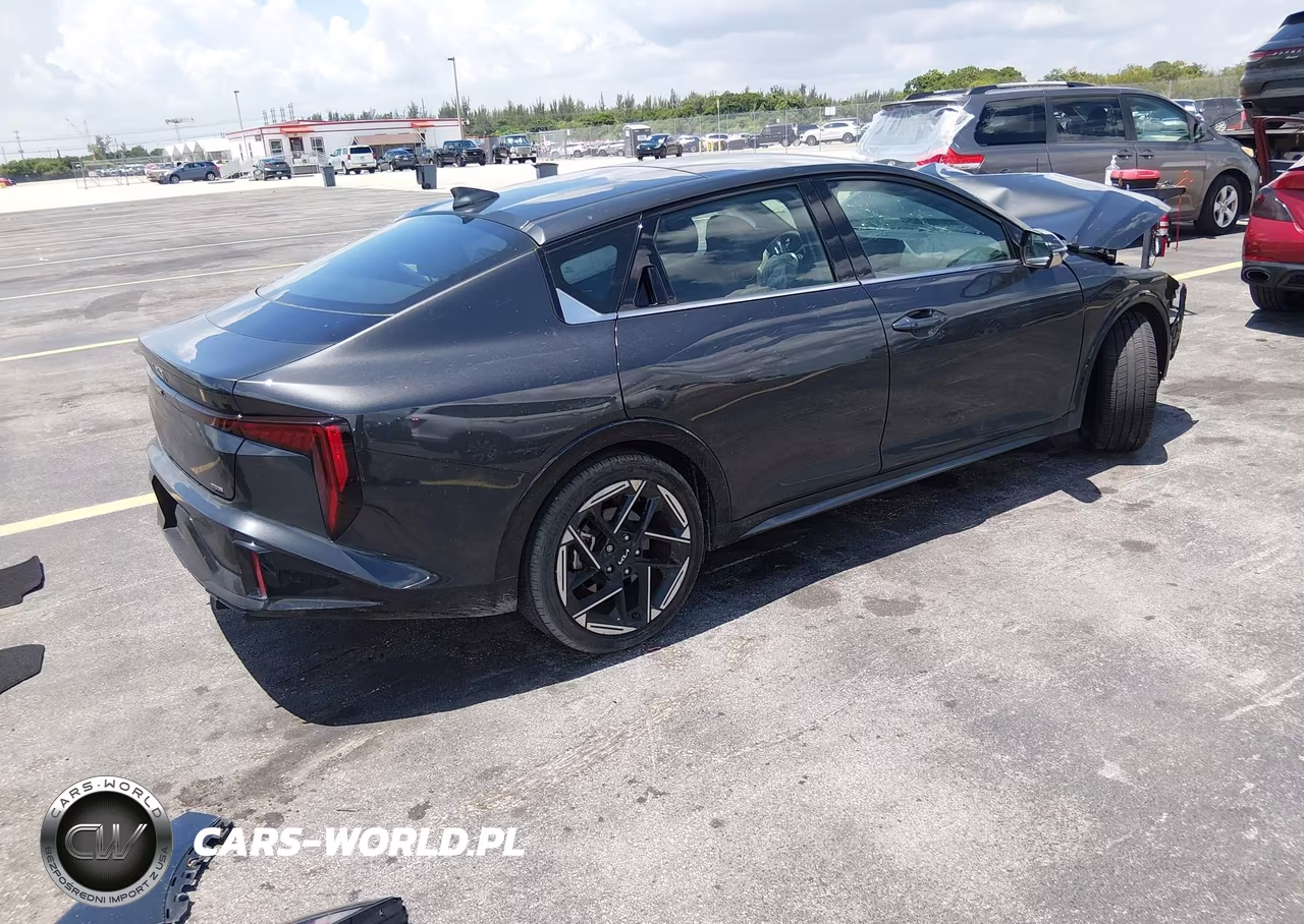 2025 Kia K4 Gt-Line VIN:3KPFW4DE5SE126760 - 4