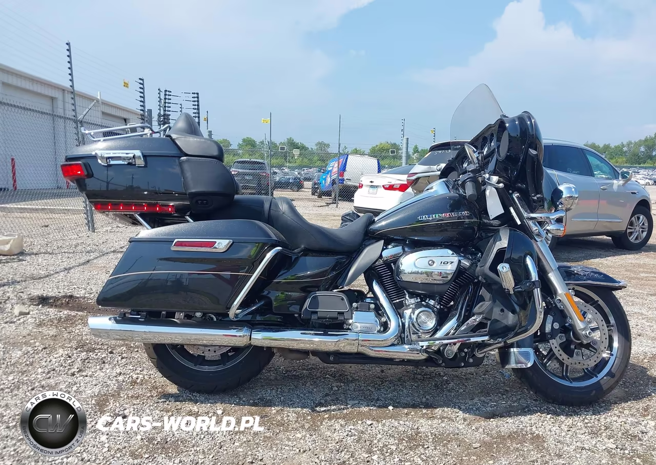 2017 Harley-Davidson Flhtk Ultra Limited VIN:1HD1KED10HB623809 - 12